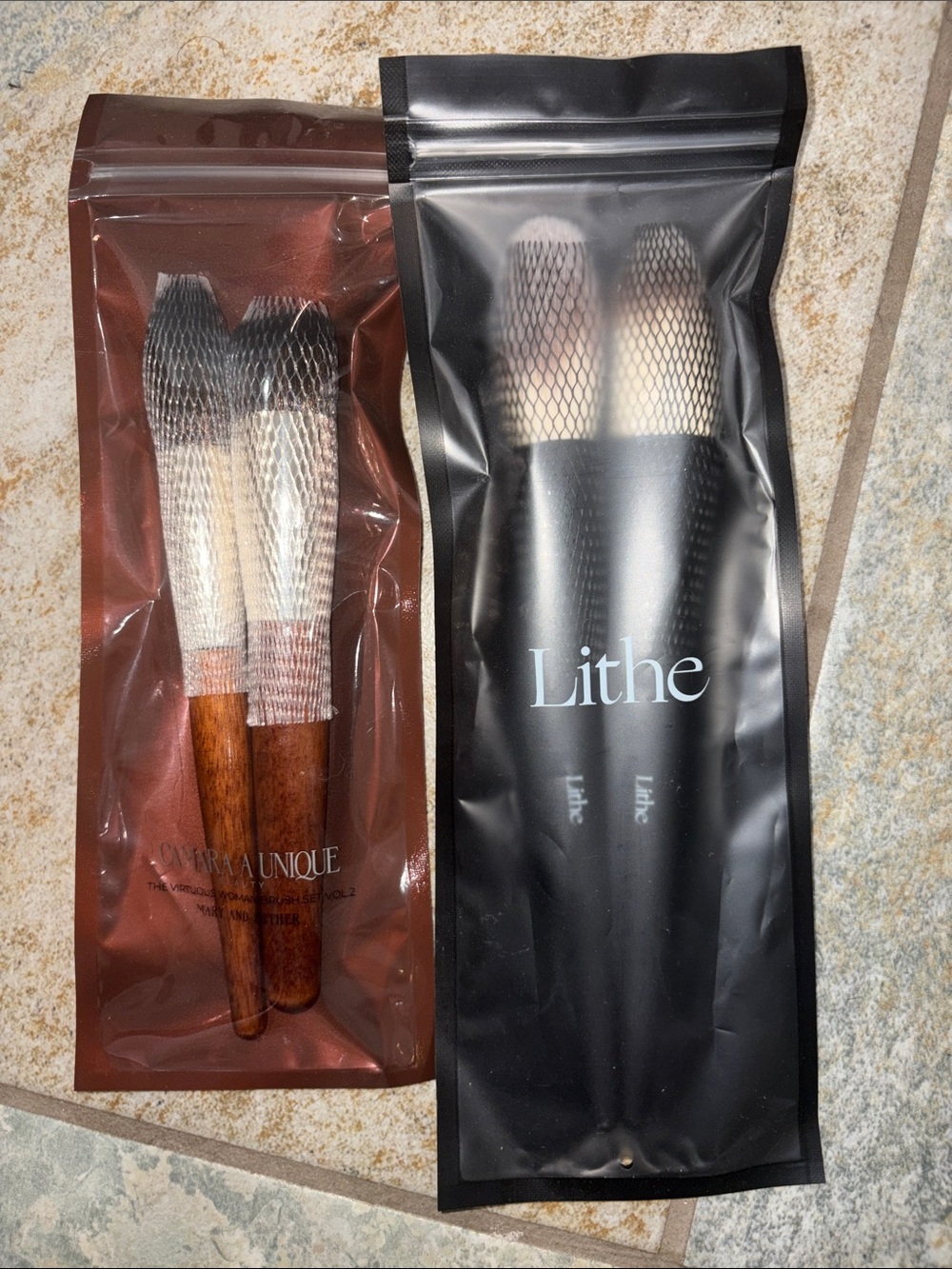 White & Black Face Makeup Brush Set - Women Skincare- New